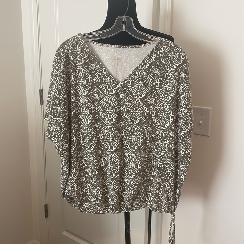 Belle by Kim Gravel Elastic Waist Tie Top Size L